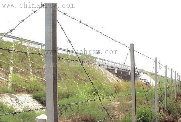 刺鐵絲網安裝圖 刺鐵絲網安裝圖