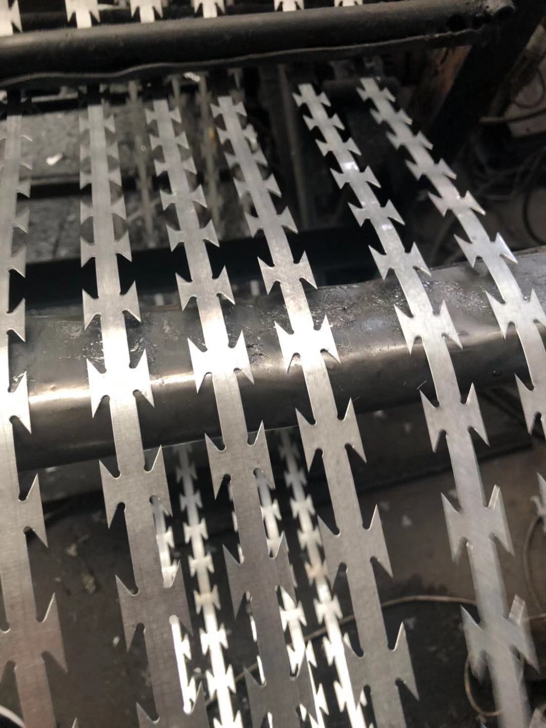 刀片刺繩 刀片刺繩