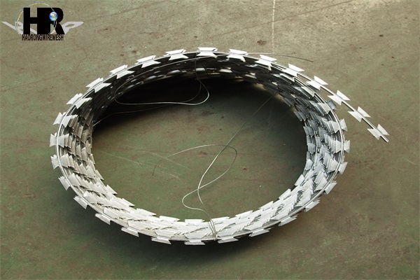 選擇包塑刀片刺繩 選擇包塑刀片刺繩